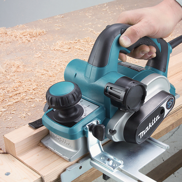 Рубанок Makita KP 0810 C (KP0810C)