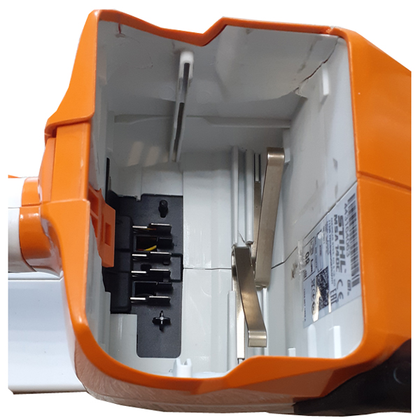 Пила цепная аккумуляторная STIHL MSA 140 C-BQ шина 30 см с AK30 и AL101, с дефектом (12540115858)