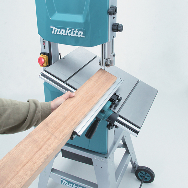 Пила ленточная Makita LB 1200 F (LB1200F)